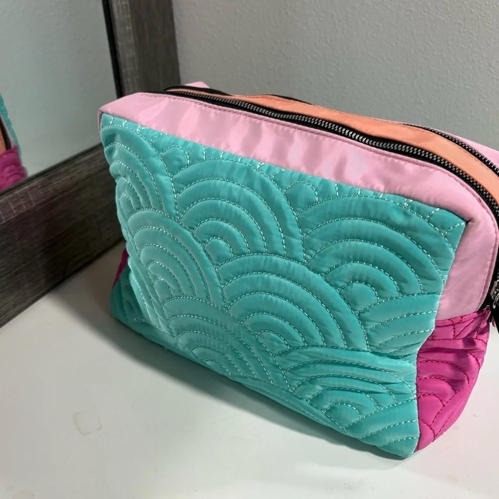 Betsey johnson weekender double zip make-up/toiletries bag